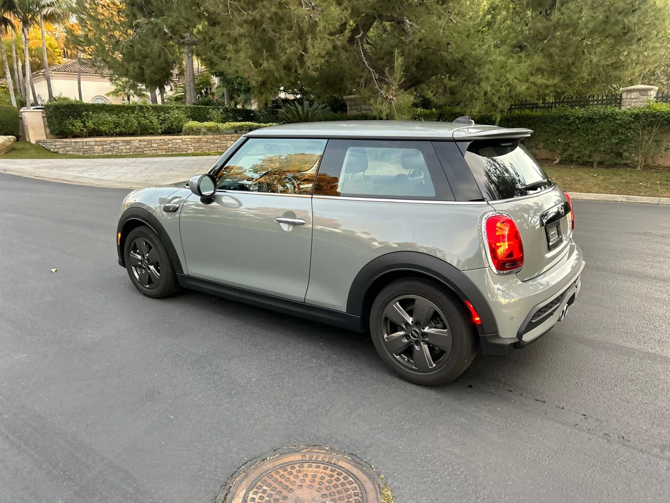 2023 Mini Mini Cooper S 3rd Gen - Image 22 of 31