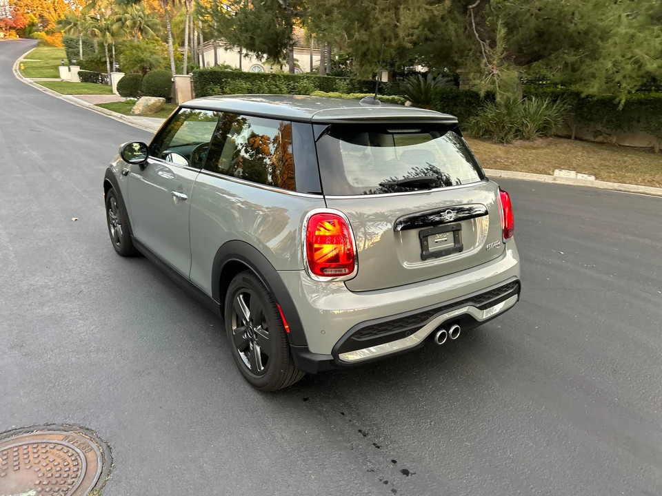 2023 Mini Mini Cooper S 3rd Gen - Image 24 of 31