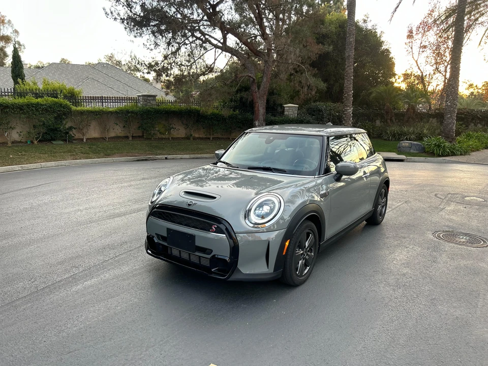 2023 Mini Mini Cooper S 3rd Gen - Image 10 of 31