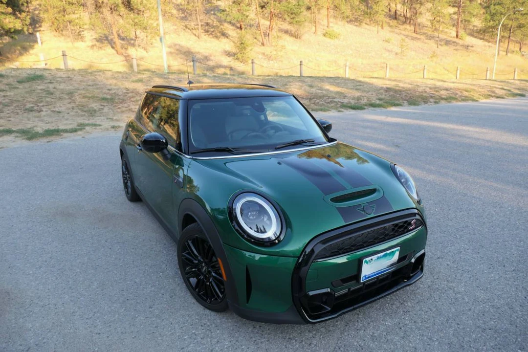 2023 Mini Mini Cooper S 3rd Gen - Image 3 of 11
