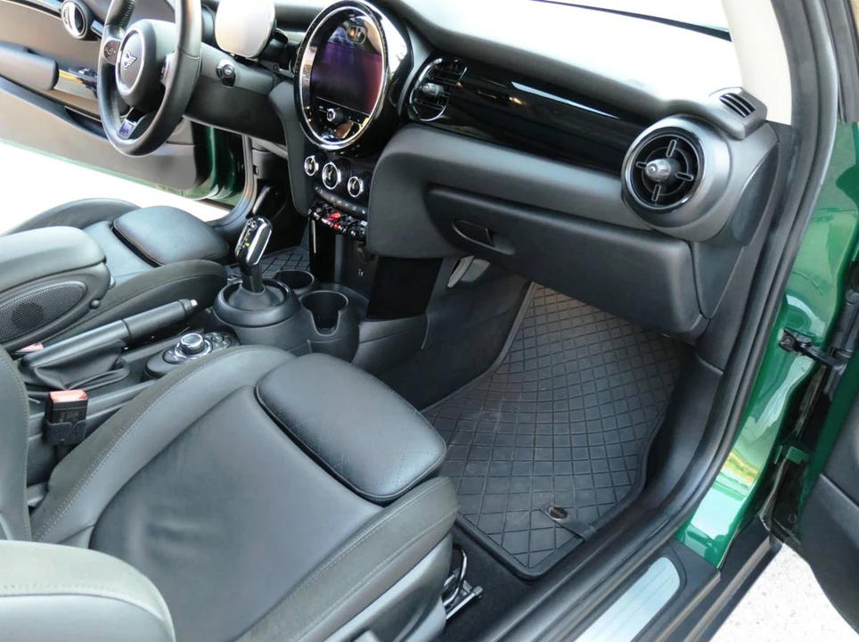 2023 Mini Mini Cooper S 3rd Gen - Image 9 of 11