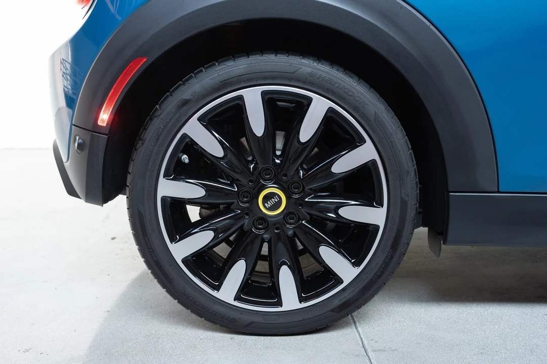 2023 Mini Mini 3rd Gen - Image 19 of 21