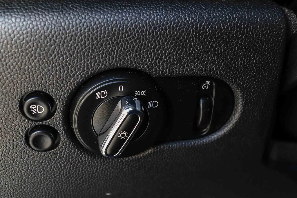 2023 Mini Mini 3rd Gen - Image 29 of 31