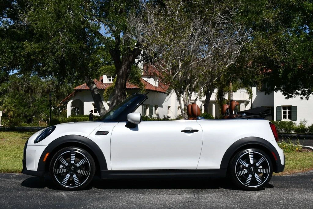 2023 Mini Mini 3rd Gen - Image 3 of 31