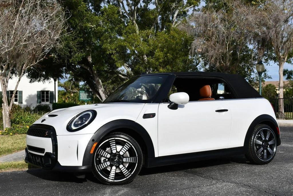 2023 Mini Mini 3rd Gen - Image 2 of 12