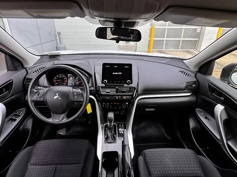 2023 Mitsubishi Eclipse Cross - Image 8 of 14