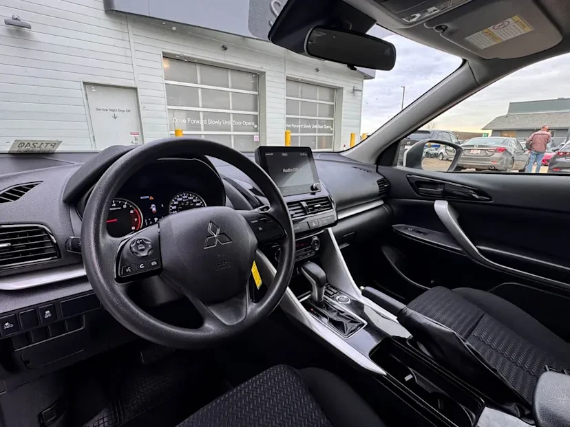 2023 Mitsubishi Eclipse Cross - Image 7 of 14