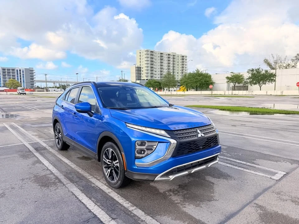 2023 Mitsubishi Eclipse Cross - Image 2 of 10