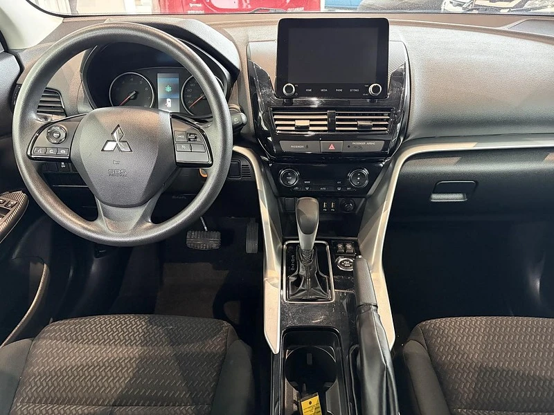 2023 Mitsubishi Eclipse Cross - Image 8 of 20