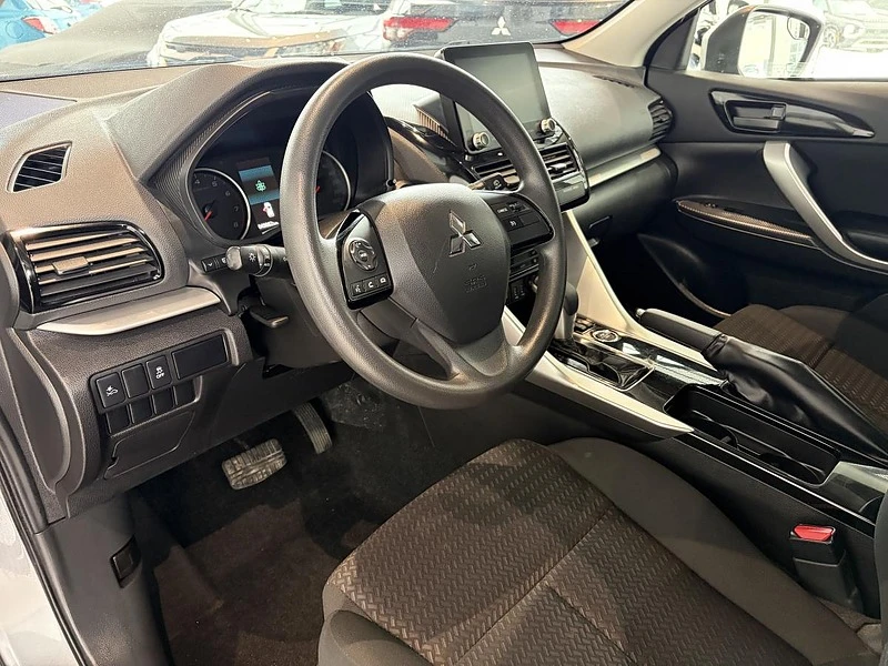 2023 Mitsubishi Eclipse Cross - Image 10 of 20