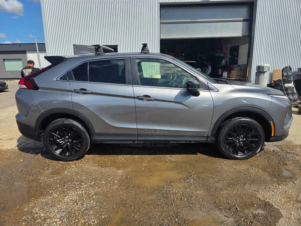 2023 Mitsubishi Eclipse Cross - Image 4 of 10