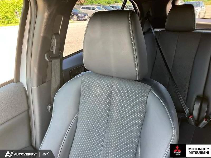 2023 Mitsubishi Eclipse Cross - Image 16 of 19