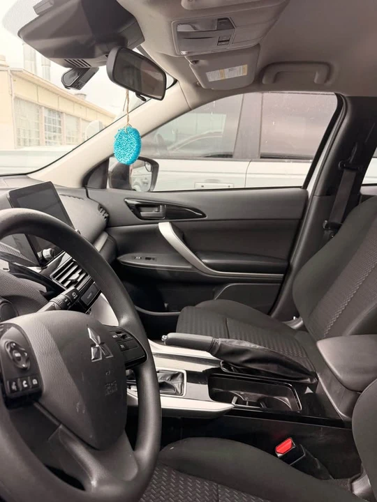 2023 Mitsubishi Eclipse - Image 3 of 5