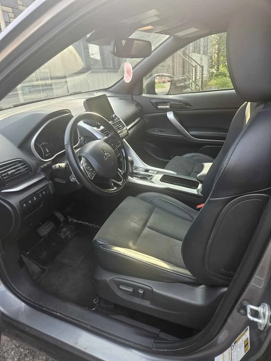 2023 Mitsubishi Eclipse Cross - Image 5 of 9