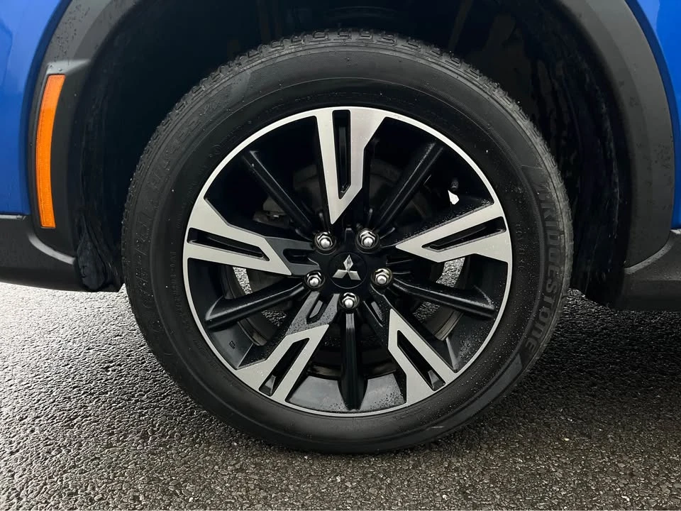 2023 Mitsubishi Eclipse Cross - Image 5 of 18