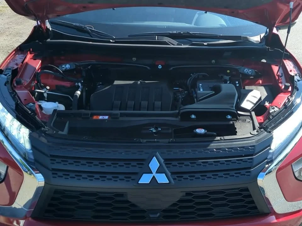 2023 Mitsubishi Eclipse Cross - Image 9 of 15