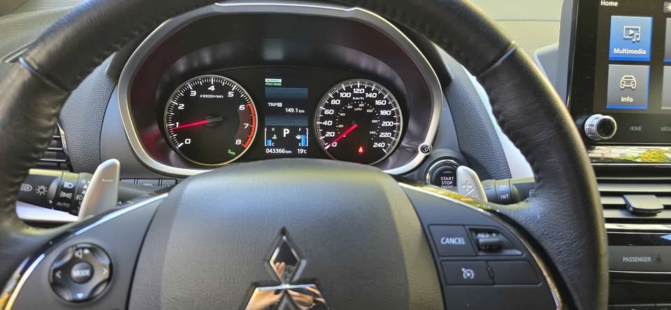 2023 Mitsubishi Eclipse Cross - Image 8 of 11