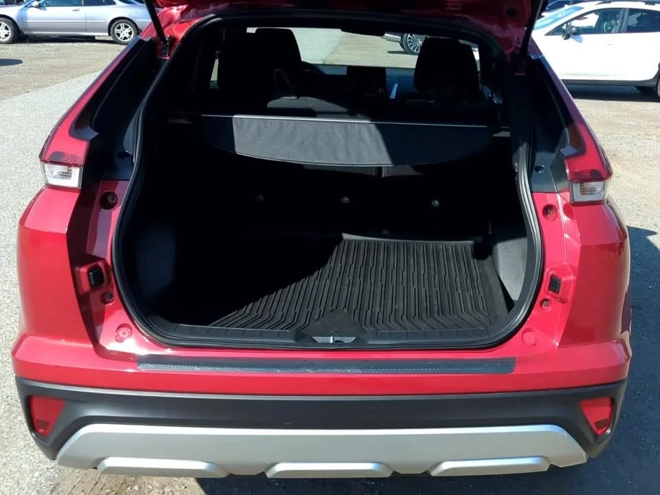 2023 Mitsubishi Eclipse Cross - Image 8 of 15