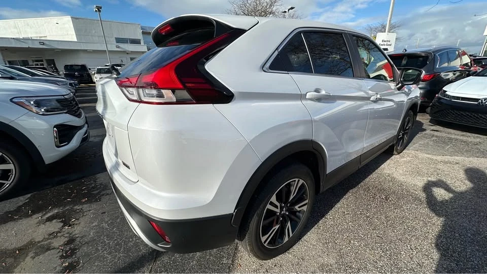 2023 Mitsubishi Eclipse Cross - Image 7 of 18