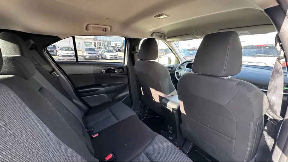 2023 Mitsubishi Eclipse Cross - Image 16 of 18