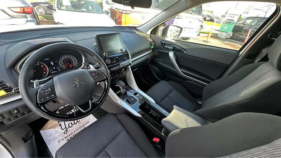 2023 Mitsubishi Eclipse Cross - Image 2 of 18