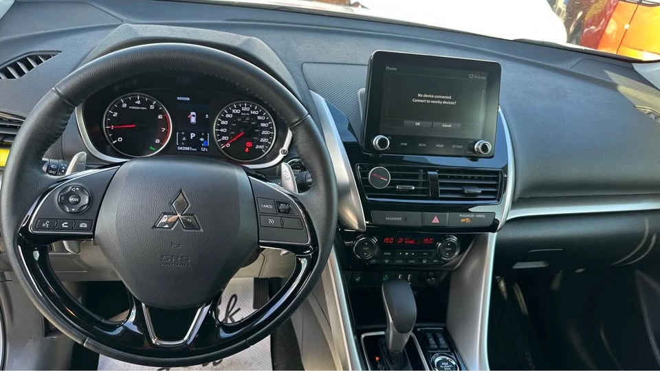 2023 Mitsubishi Eclipse Cross - Image 12 of 18