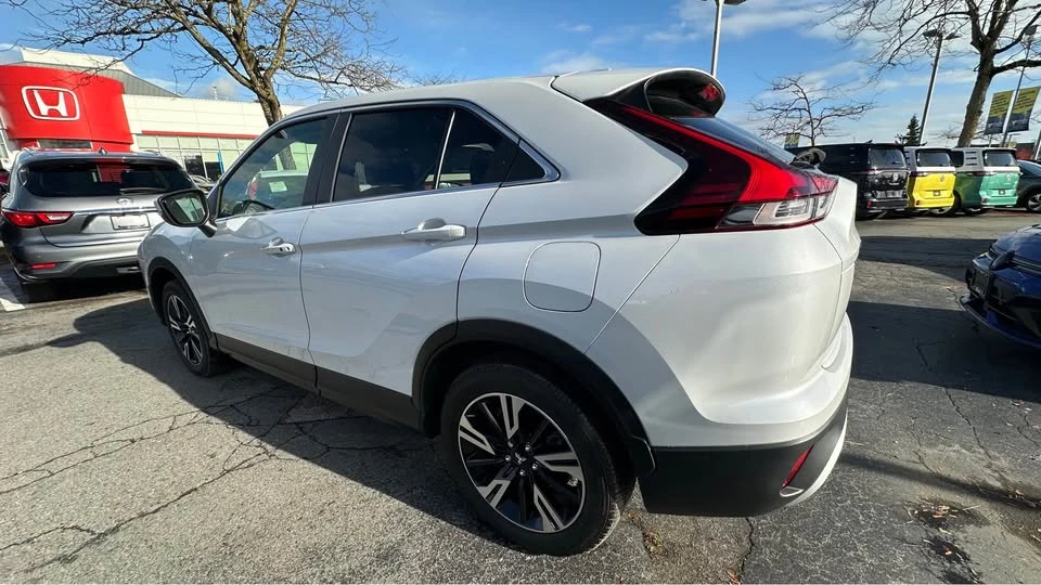 2023 Mitsubishi Eclipse Cross - Image 5 of 18
