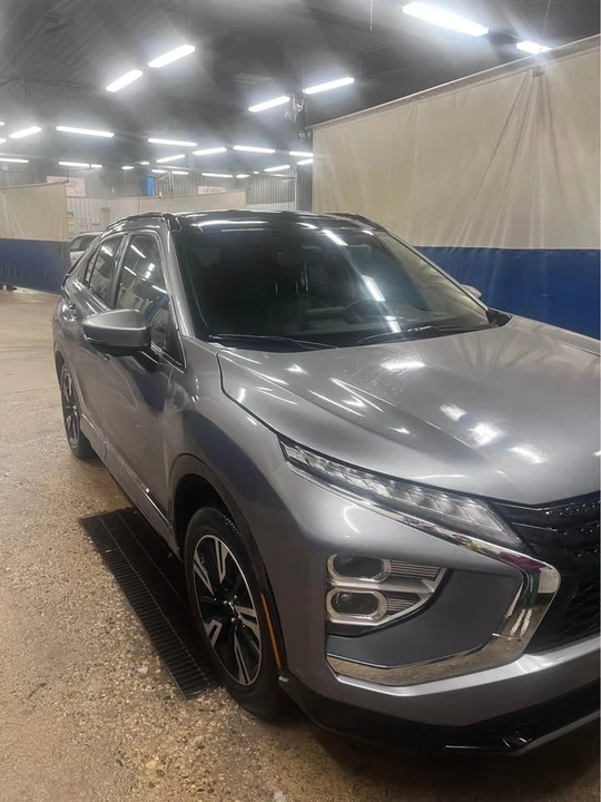 2023 Mitsubishi Eclipse Cross - Image 2 of 9