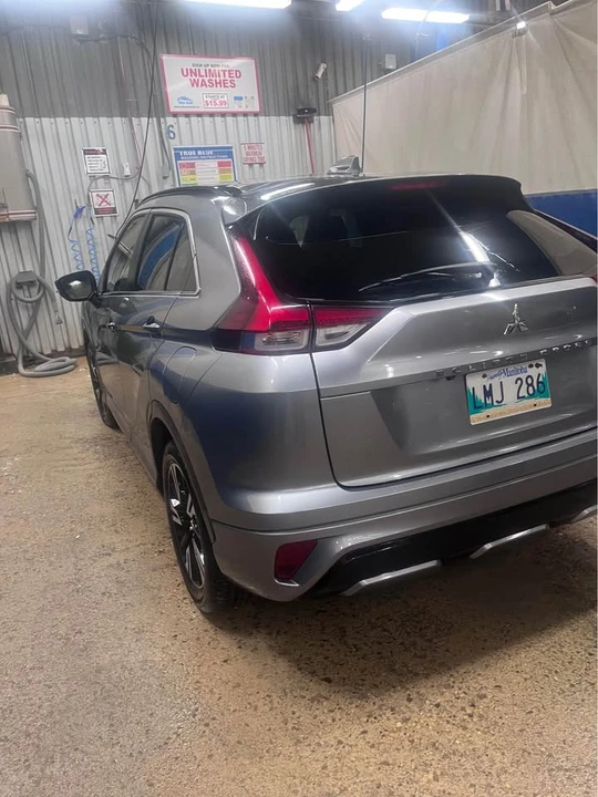 2023 Mitsubishi Eclipse Cross - Image 4 of 9