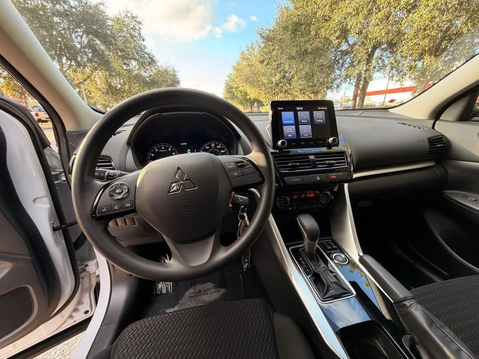 2023 Mitsubishi Eclipse Cross - Image 15 of 17