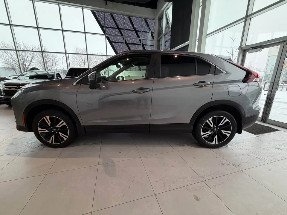 2023 Mitsubishi Eclipse Cross - Image 2 of 14