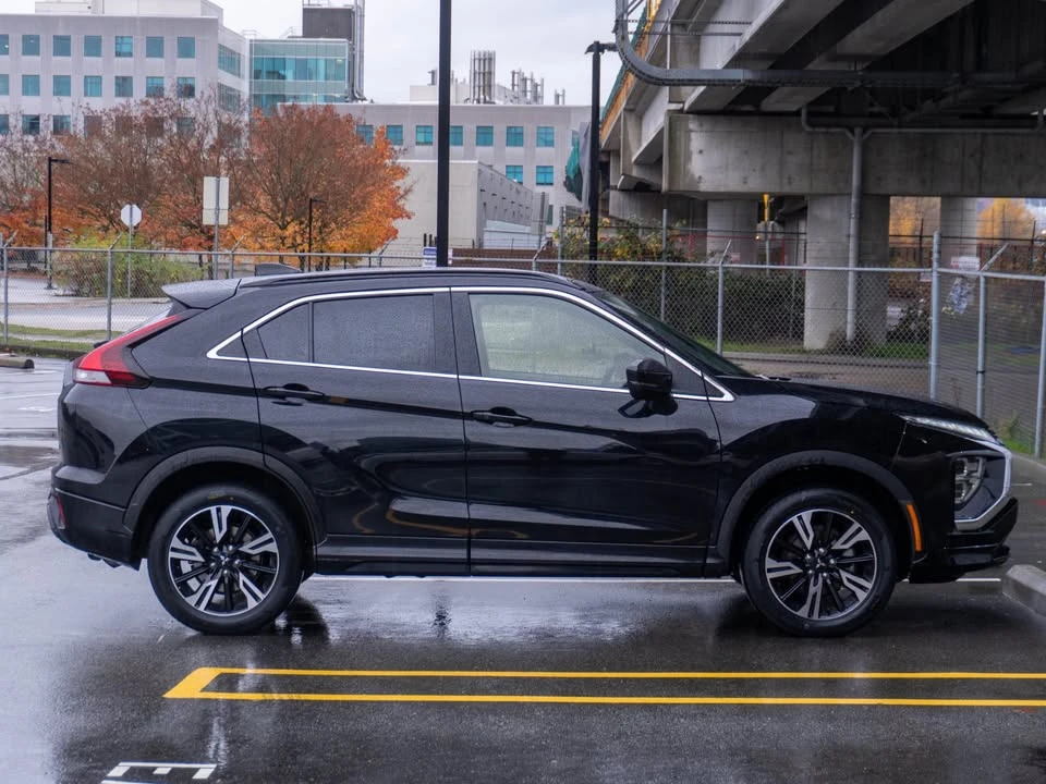 2023 Mitsubishi Eclipse Cross - Image 8 of 20