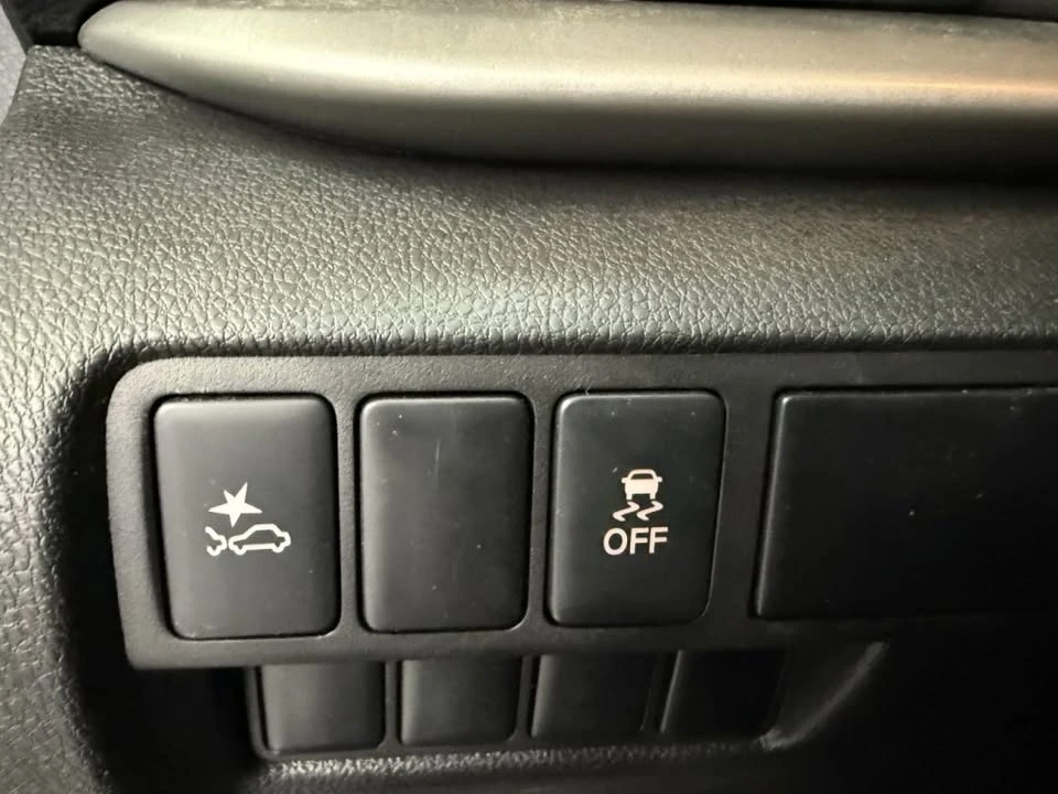 2023 Mitsubishi Eclipse Cross - Image 13 of 20