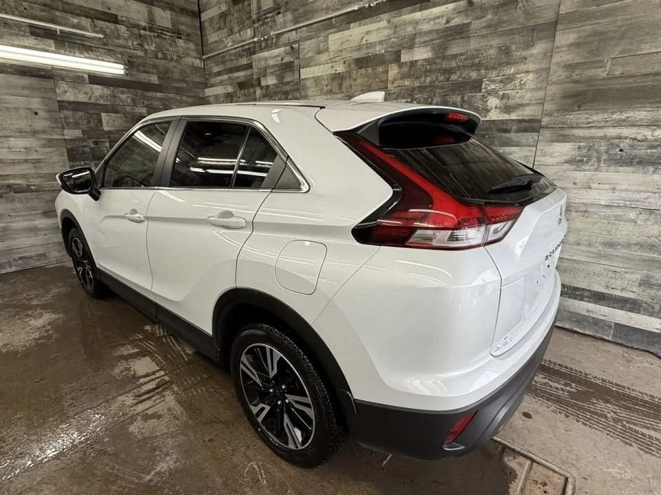 2023 Mitsubishi Eclipse Cross - Image 16 of 20