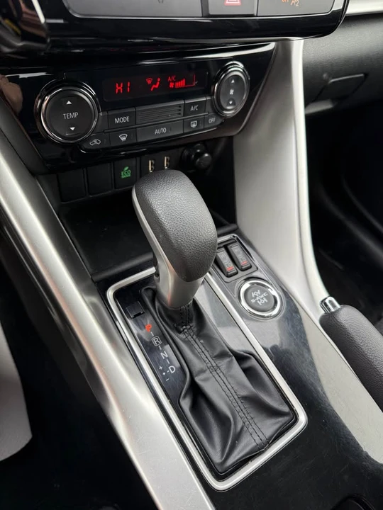 2023 Mitsubishi Eclipse Cross - Image 5 of 8