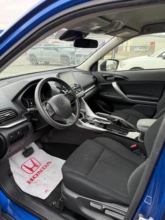 2023 Mitsubishi Eclipse Cross - Image 3 of 8