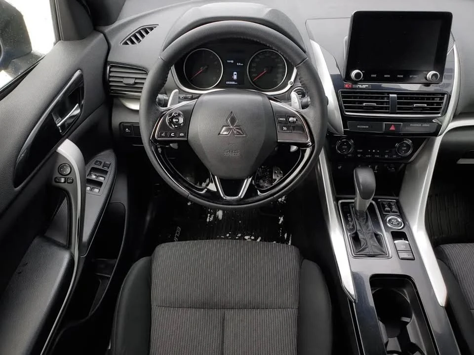 2023 Mitsubishi Eclipse Cross - Image 8 of 19