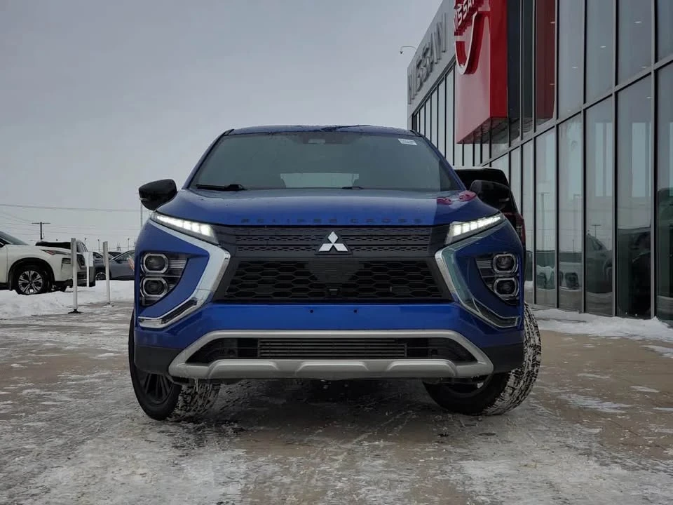 2023 Mitsubishi Eclipse Cross - Image 2 of 19