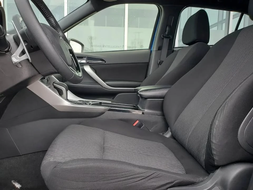 2023 Mitsubishi Eclipse Cross - Image 11 of 19