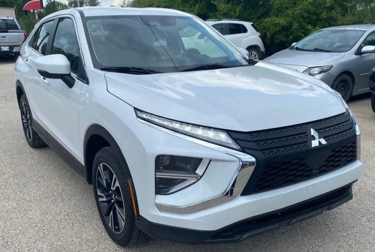 2023 Mitsubishi Eclipse Cross - Image 2 of 9