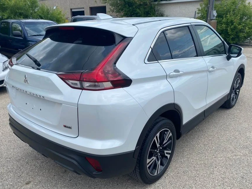2023 Mitsubishi Eclipse Cross - Image 3 of 9