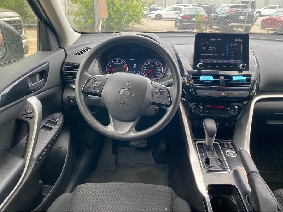 2023 Mitsubishi Eclipse Cross - Image 8 of 9