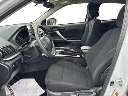 2023 Mitsubishi Eclipse Cross - Image 8 of 12