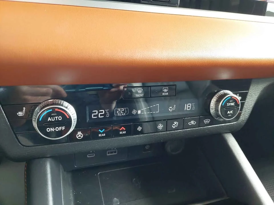 2023 Mitsubishi Eclipse Cross - Image 15 of 20