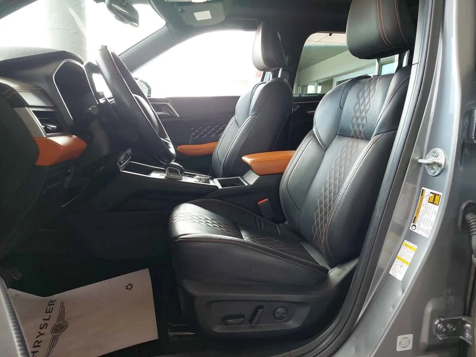 2023 Mitsubishi Eclipse Cross - Image 8 of 20