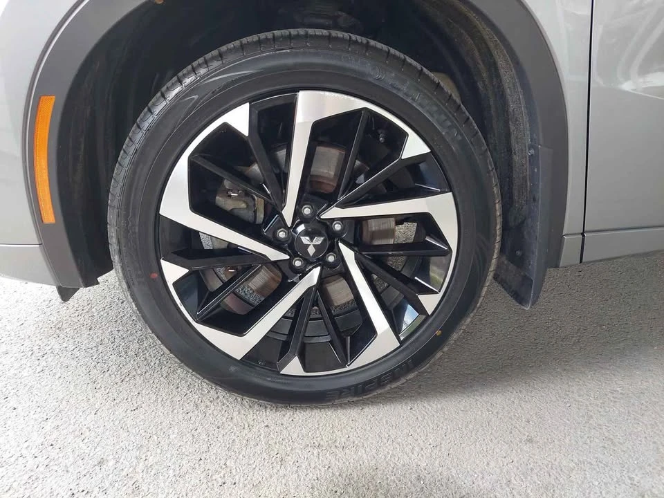 2023 Mitsubishi Eclipse Cross - Image 7 of 20