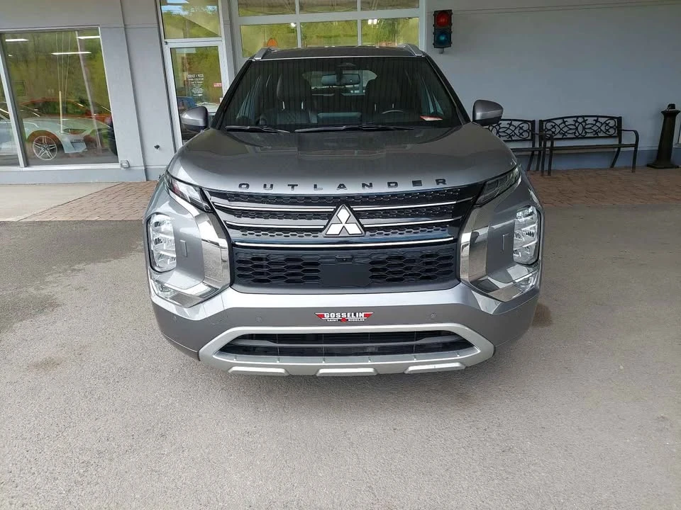 2023 Mitsubishi Eclipse Cross - Image 2 of 20