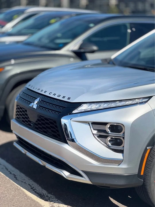 2023 Mitsubishi Eclipse Cross - Image 3 of 7