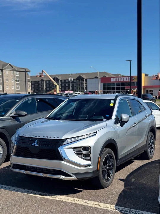 2023 Mitsubishi Eclipse Cross - Image 2 of 7