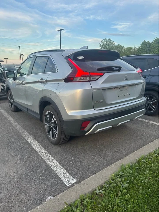 2023 Mitsubishi Eclipse Cross - Image 3 of 3